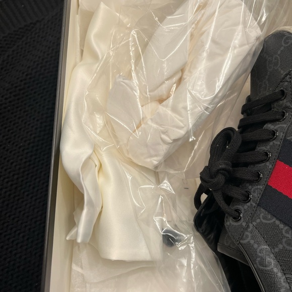 Gucci Supreme Men’s Sneaker Black GG Print with Red and Blue Stripe Sz 7 - Picture 8 of 10